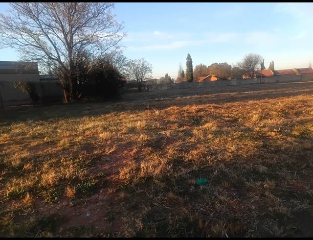 2,032M² VACANT LAND FOR SALE IN HENLEY ON KLIP